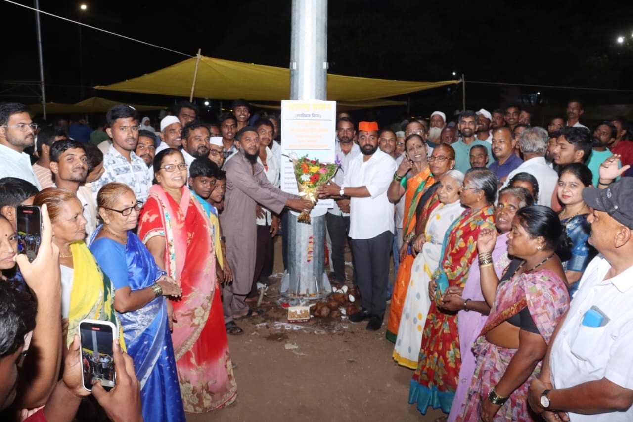 Dr Inauguration of High Must lamp in Anna Ramgonda market area due to follow up of Rahul Awade