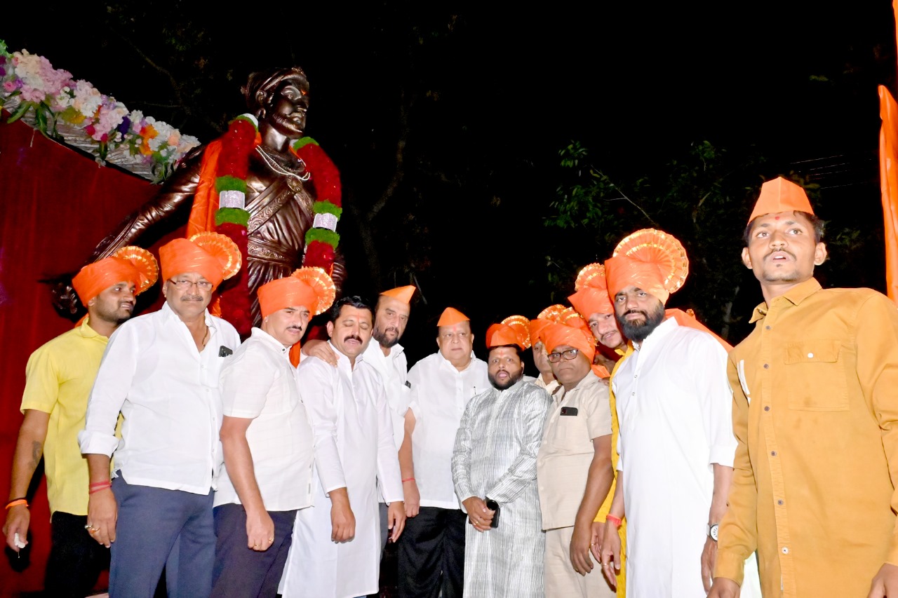 Jubilant welcome procession of statue of Chhatrapati Sambhaji Maharaj in Kagal