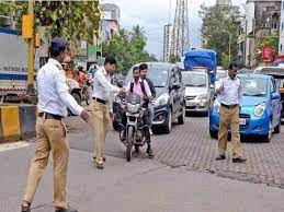 Shiv Sena on the traffic police line for using abusive language to the driver