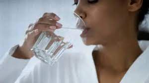 amazing benefits of drinking warm water on an empty stomach
