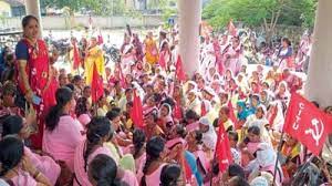Anganwadi workers march on the collectors office