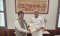 MP Mahadik met the Union Culture Minister Gajendra Singh