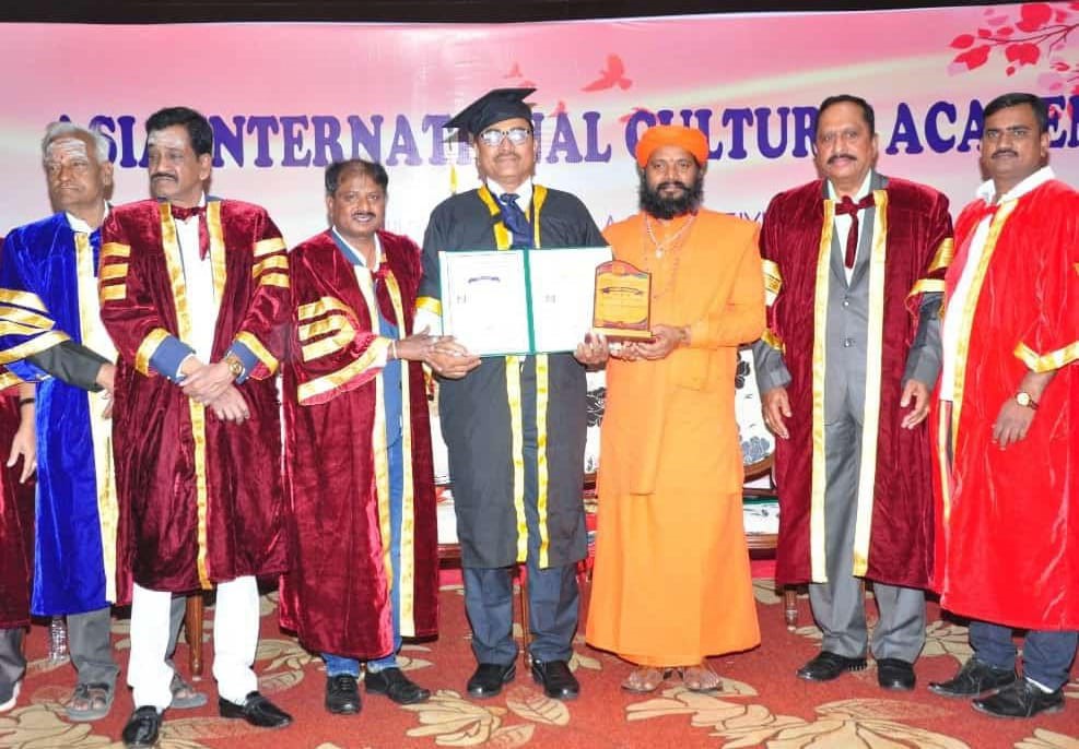 Honorary doctorate to Prof Mr M P Patilb officer of Gokul