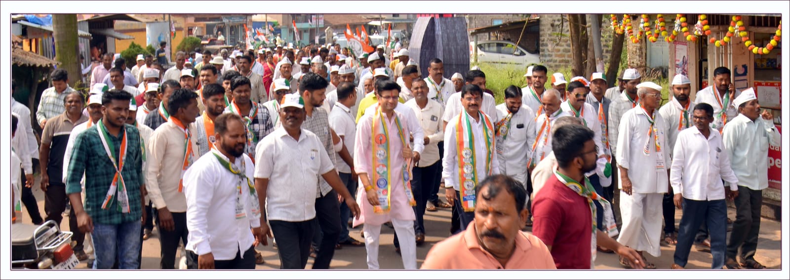 Great response to Mahavikas Aghadis padayatra at Murgud