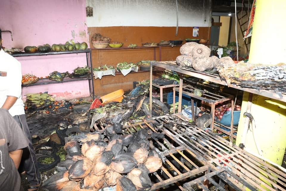 Anna Ramgonda vegetable market in Ichalkaranji town was gutted by fire