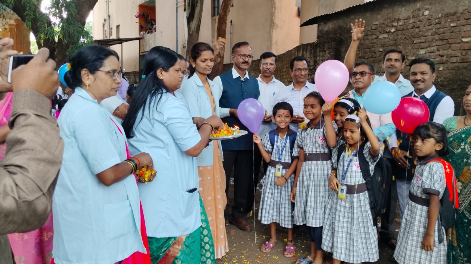 Korgaonkar High School welcomes newcomers on first day