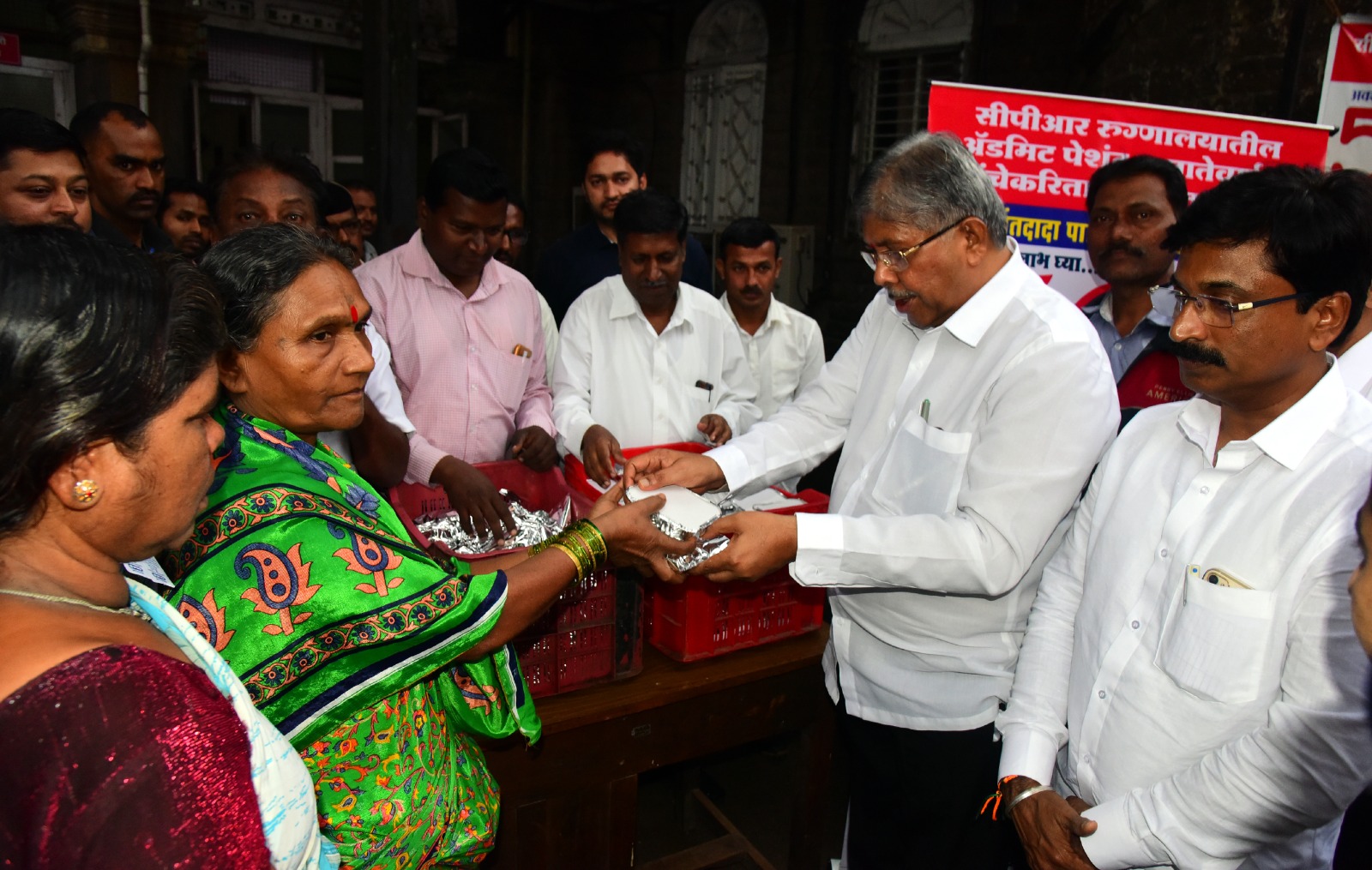 Minister Chandrakant Dada Patil visited the Goods Sale Kendra for CPR patients