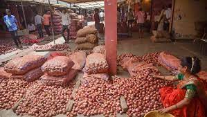 Onion prices fell in Maharashtra