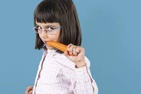 Does eating carrots every day improve vision and disappear glasses