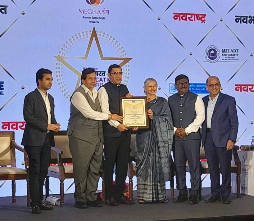 DY Patil of Krishi Honored with 'Best Institute