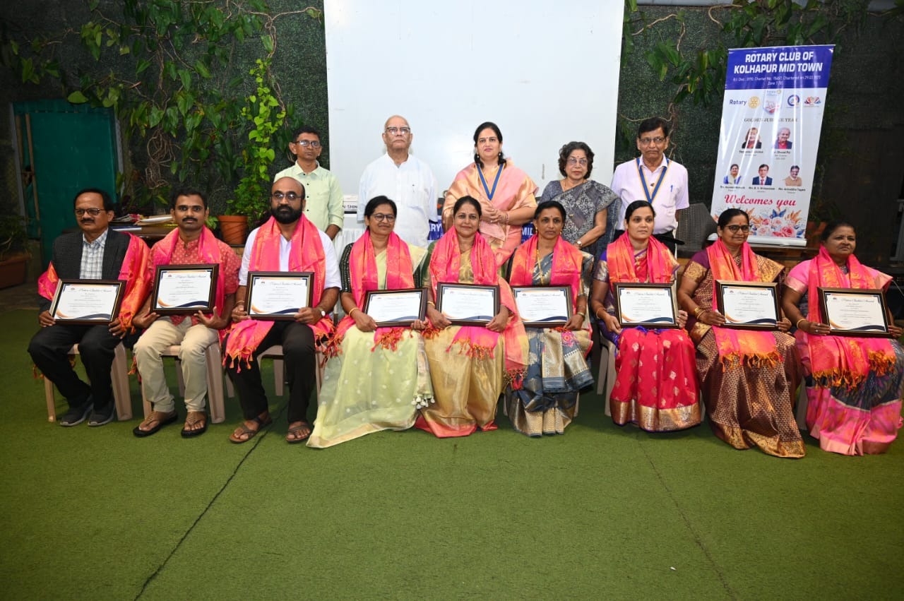 Honoring 10 teachers on behalf of Rotary Club of Kolhapur Midtown