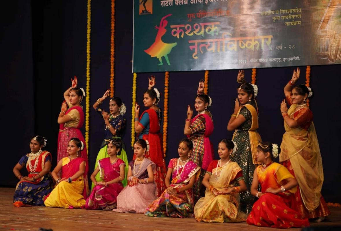 A valiant program of classical and semi classical Kathak dance was completed