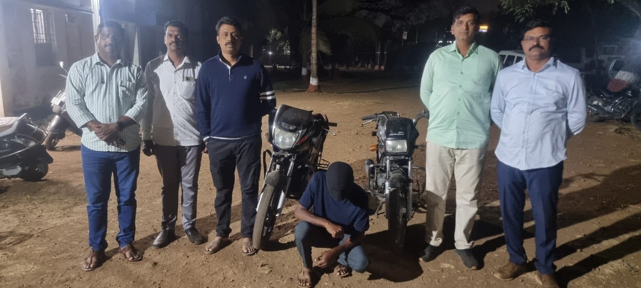 Motorcycle thief arrested 2 motorcycles seized