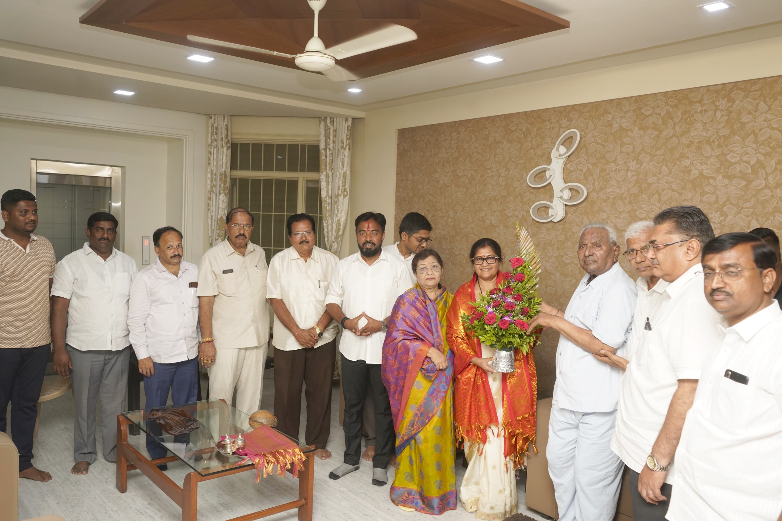 MLA Sasikala Jolle meeting with MLA Prakashanna Awade