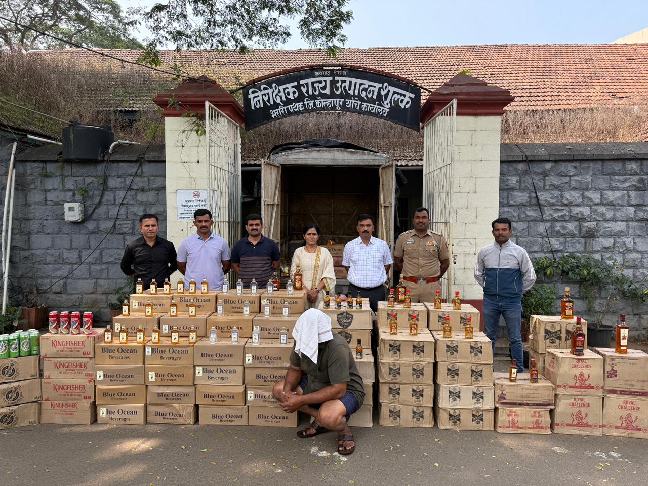 14 lakh 28 thousand rupees worth of Goan liquor seized in Crusher Chowk