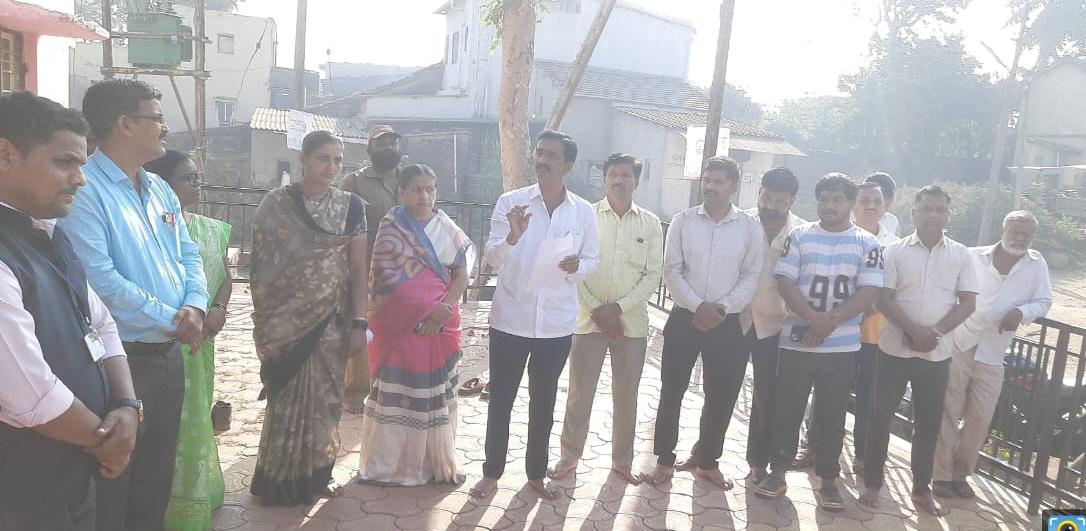 Vashi villagers appreciated the community oriented project of Kharade College of Education