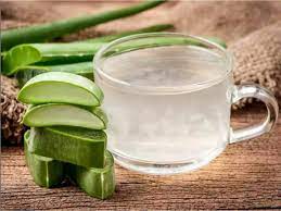 Benefits of applying aloe vera gel to the face