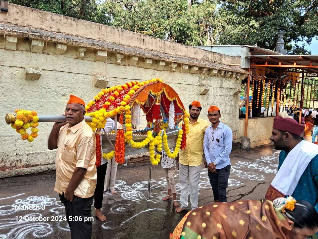 Traditional Dussehra celebration at Panhalgad with palanquin in rain