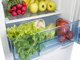 Do not store this fruit with these vegetables in the fridge