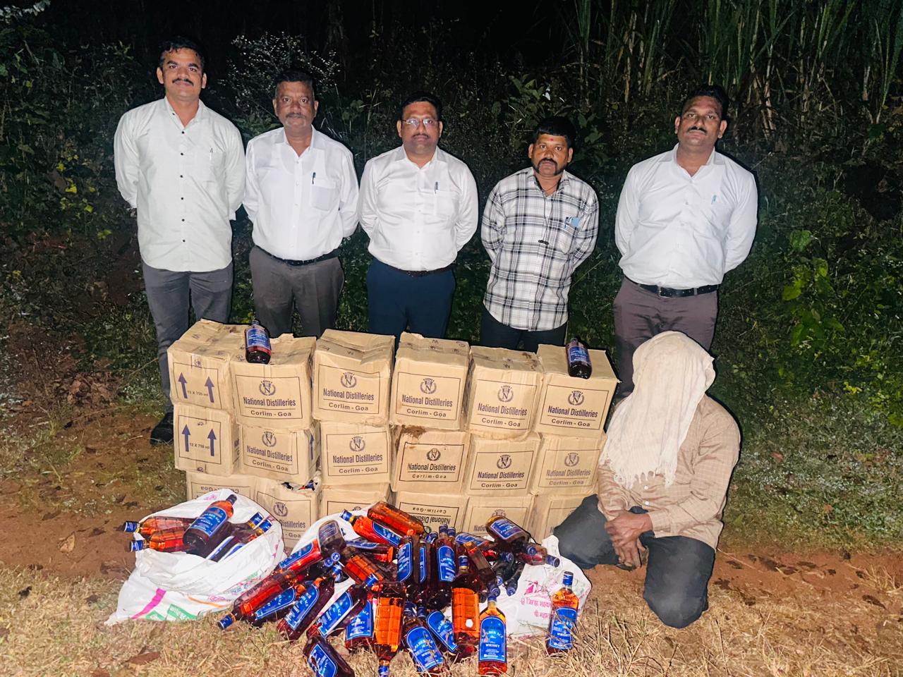 Goa fake liquor stock worth 2 lakh seized from Gadhinglaj office of State Excise Department