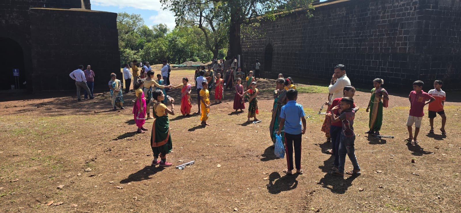 UNESCO member Hwajong Lee Koreafinally met at Panhalgad