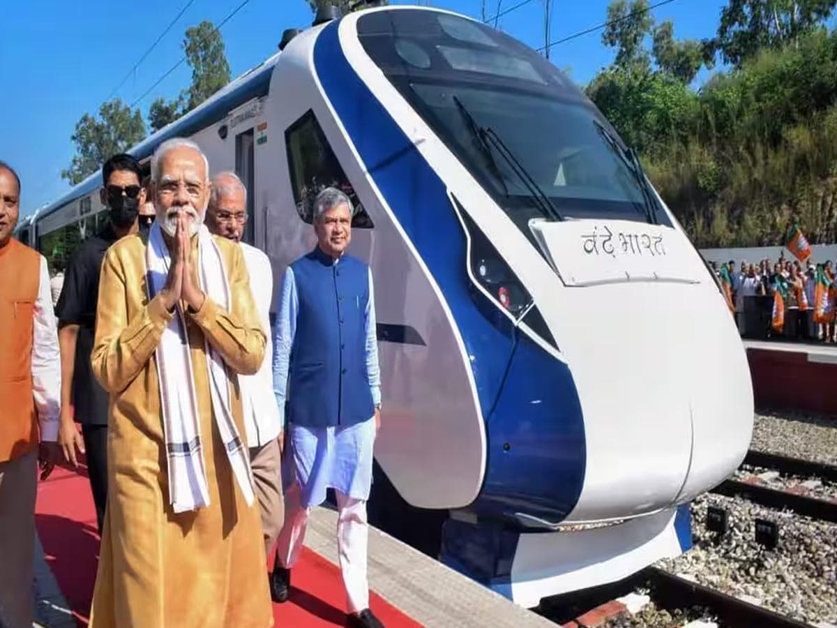 Vande Bharat train to Maharashtra to visit Prime Minister Narendra Modi from Ayodhya