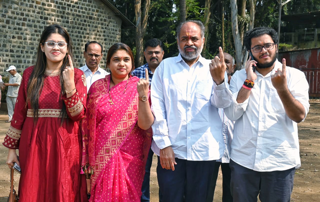 Dr Vinay Kore exercised his right to vote with his family