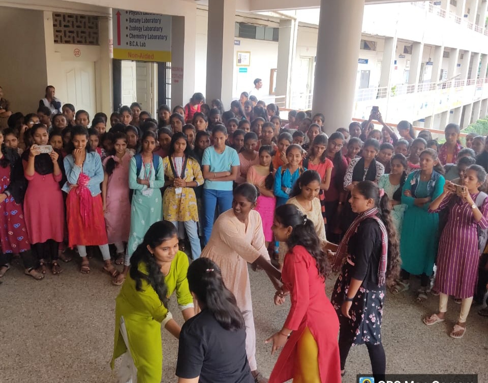 Self defense training program for female students completed in Shahaji college