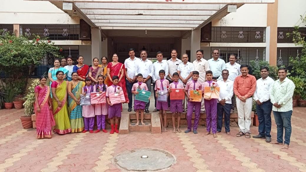 Eight students of Rabindranath Tagore Vidyaniketan in the scholarship examination The district shined in the merit list